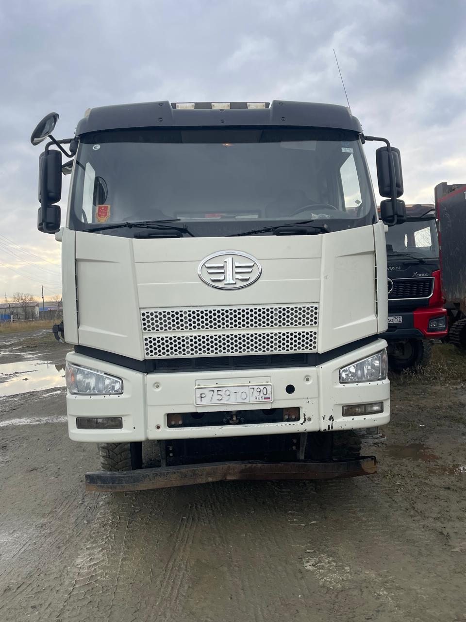 J6 8x4 Самосвал