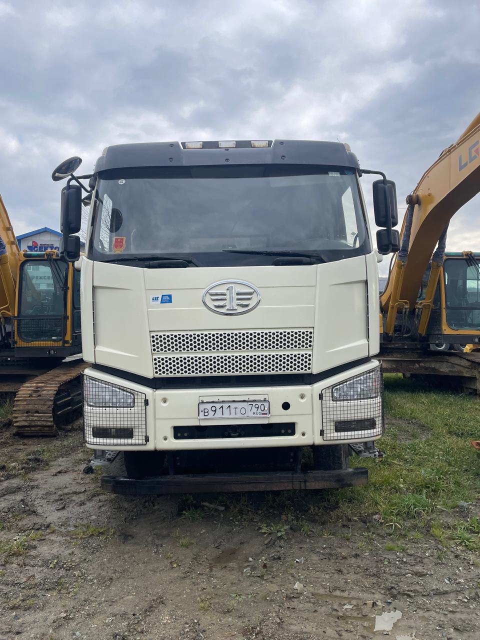 J6 8x4 Самосвал