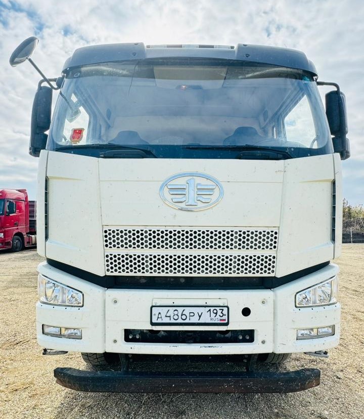 J6 8x4 Самосвал