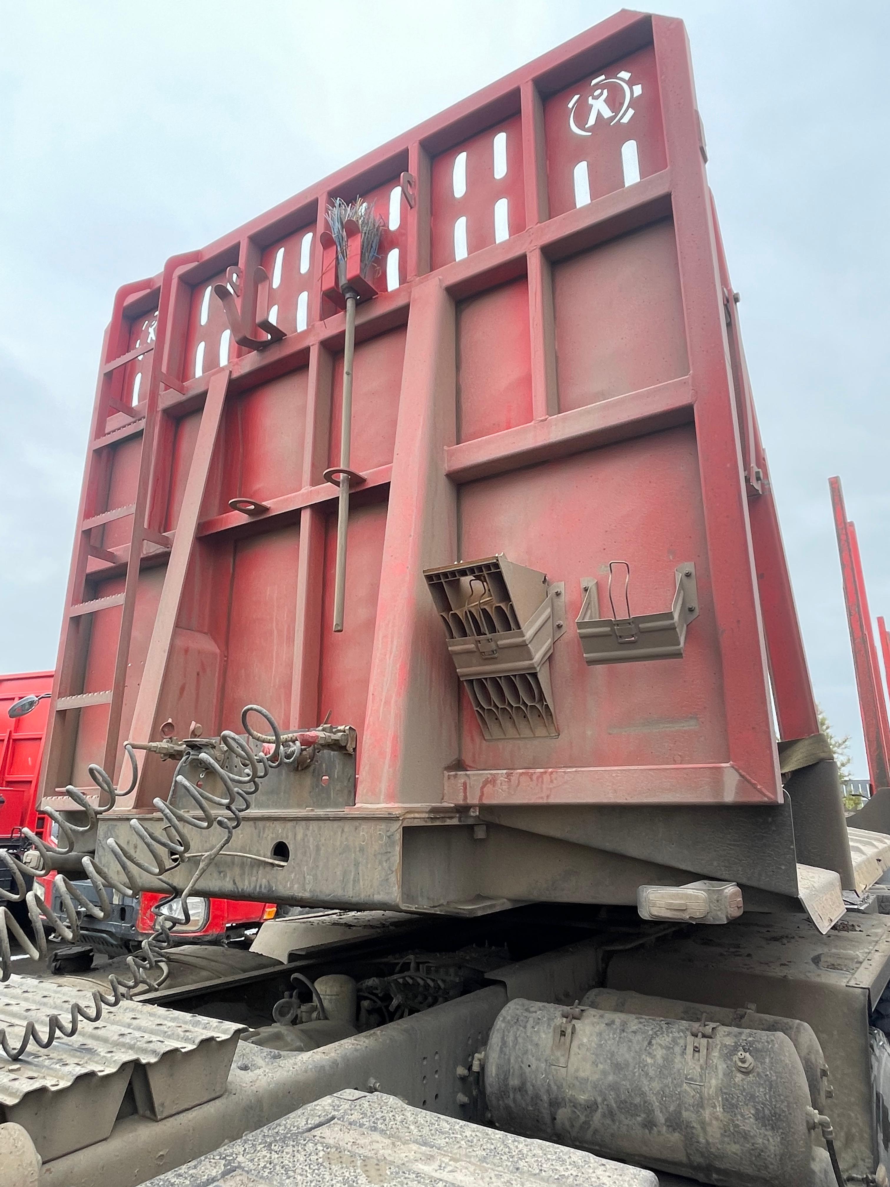 9813* Полуприцеп сортиментовоз
