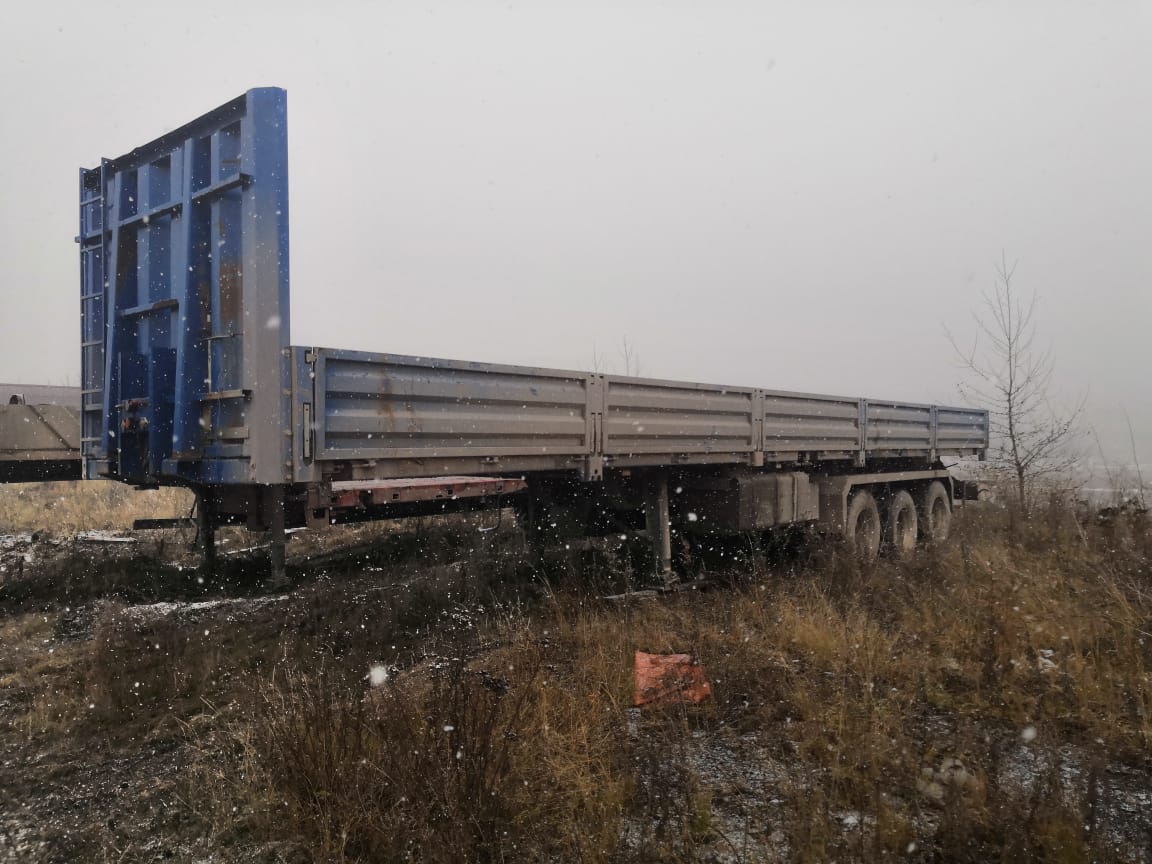 9839* Полуприцеп бортовой