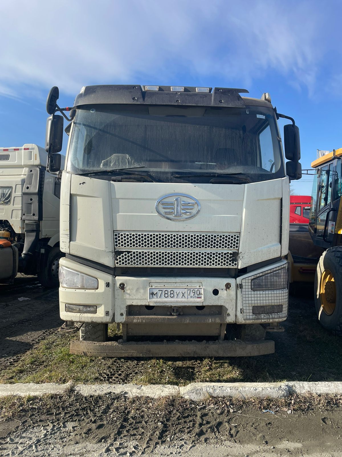 J6 8x4 Самосвал