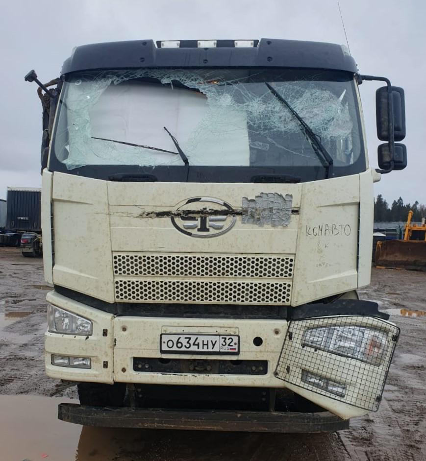 J6 8x4 Самосвал