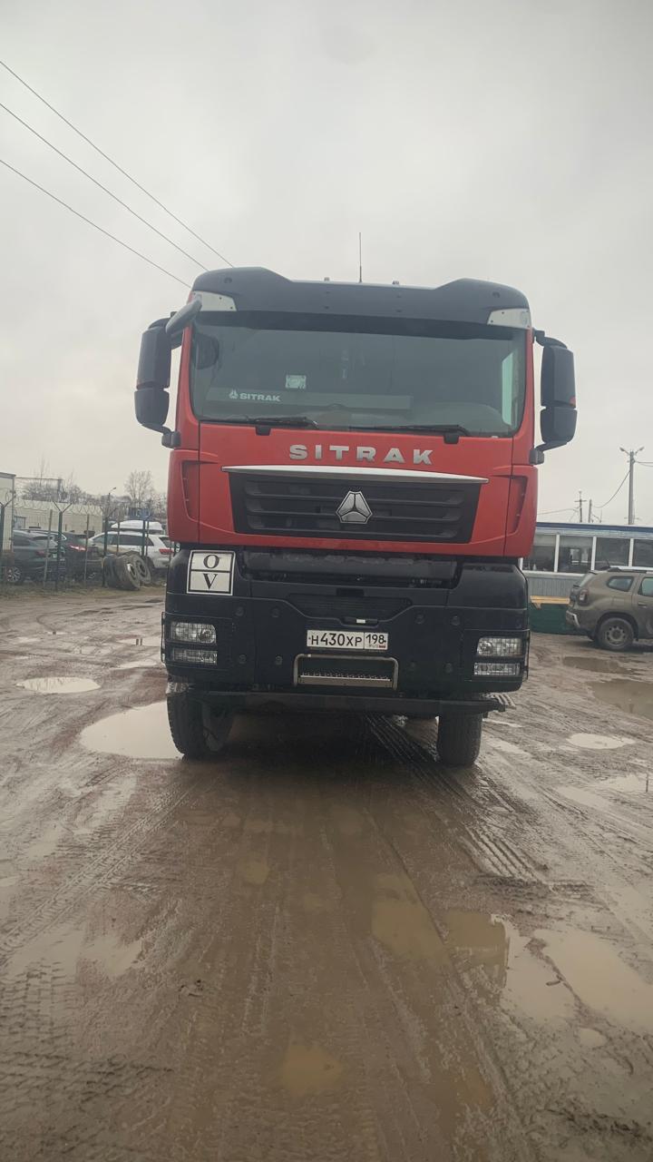 C7H 8x4 Самосвал