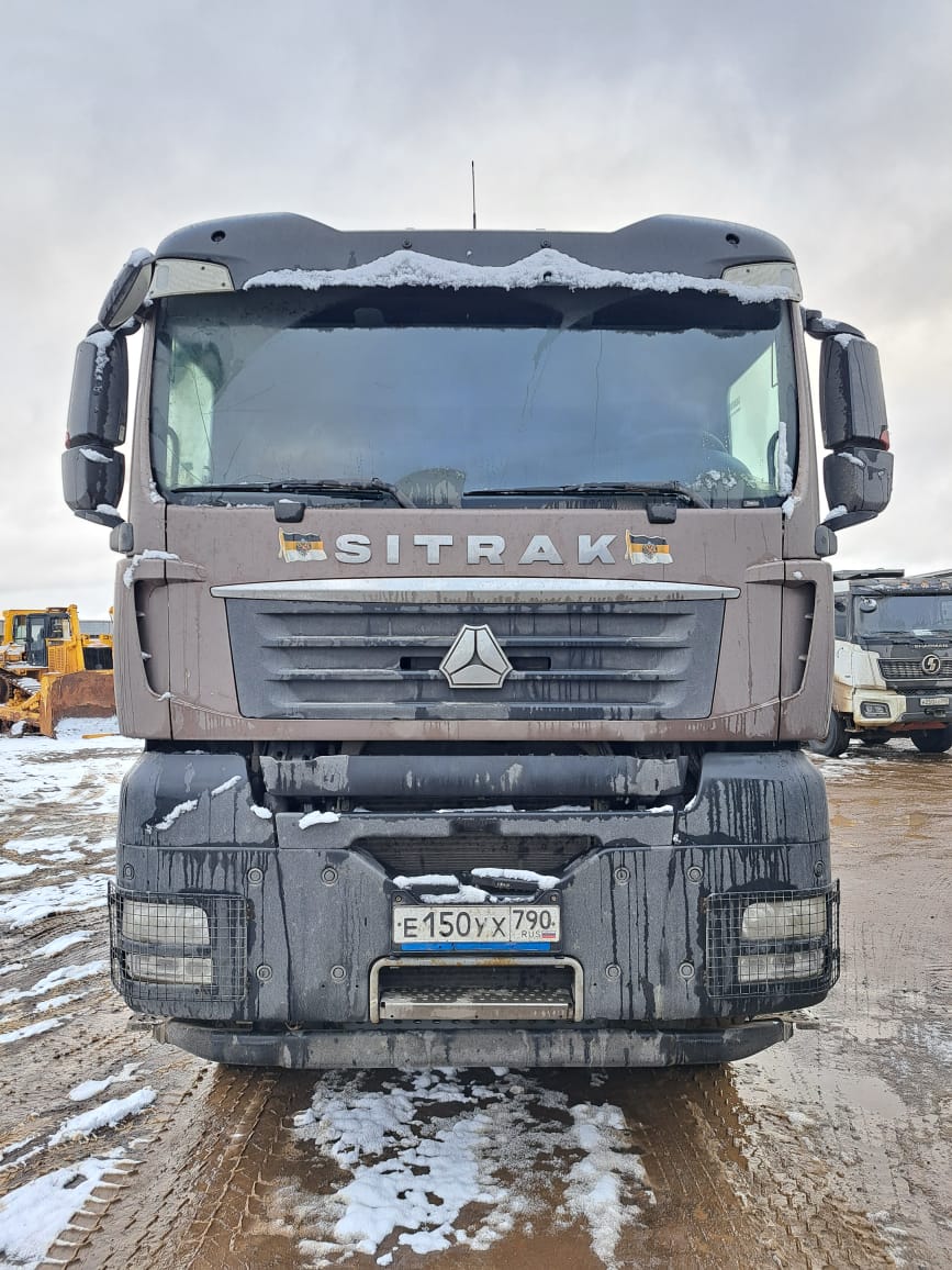 C7H 8x4 Самосвал