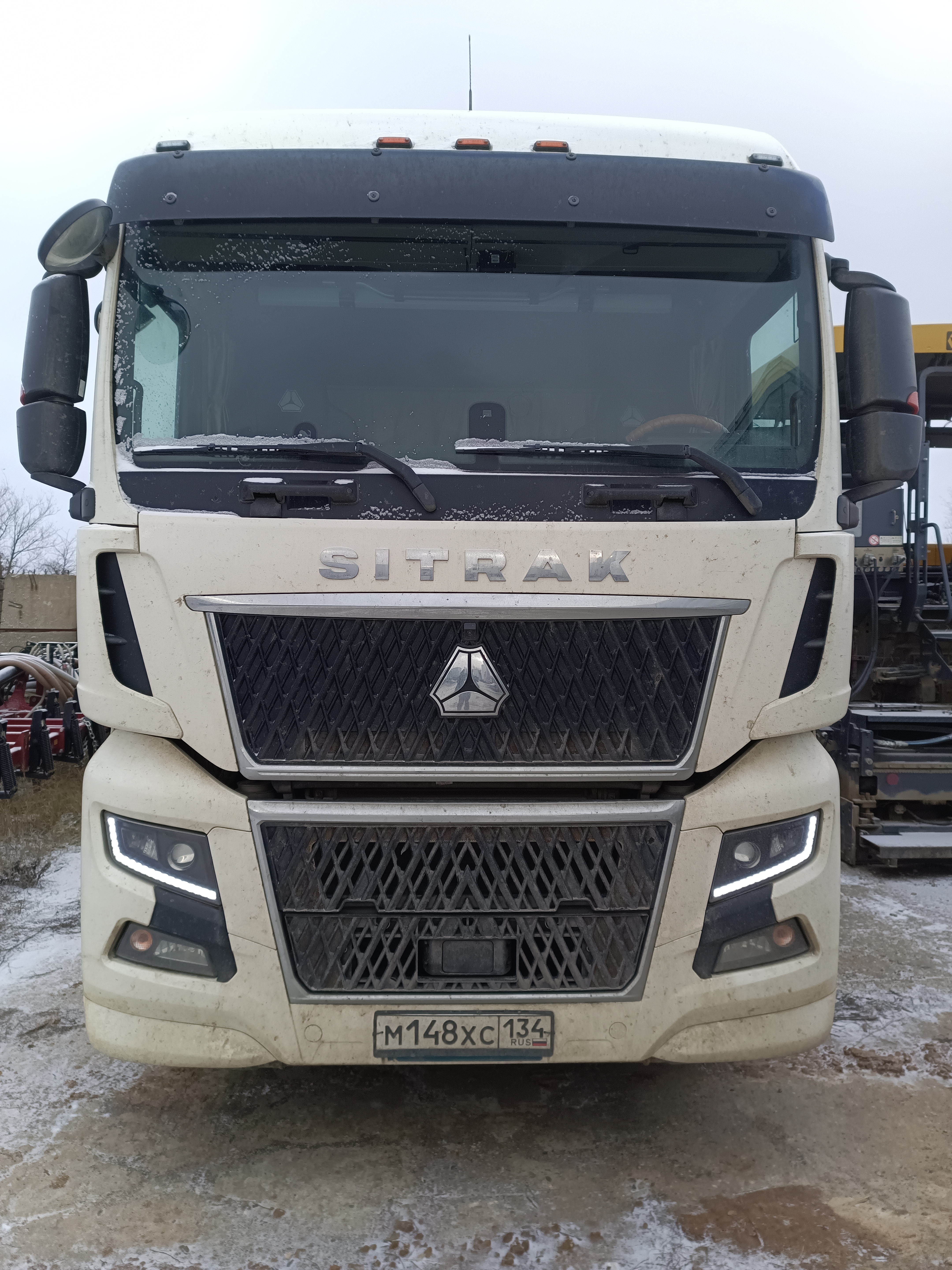 C7H MAX 6x4 Седельный тягач