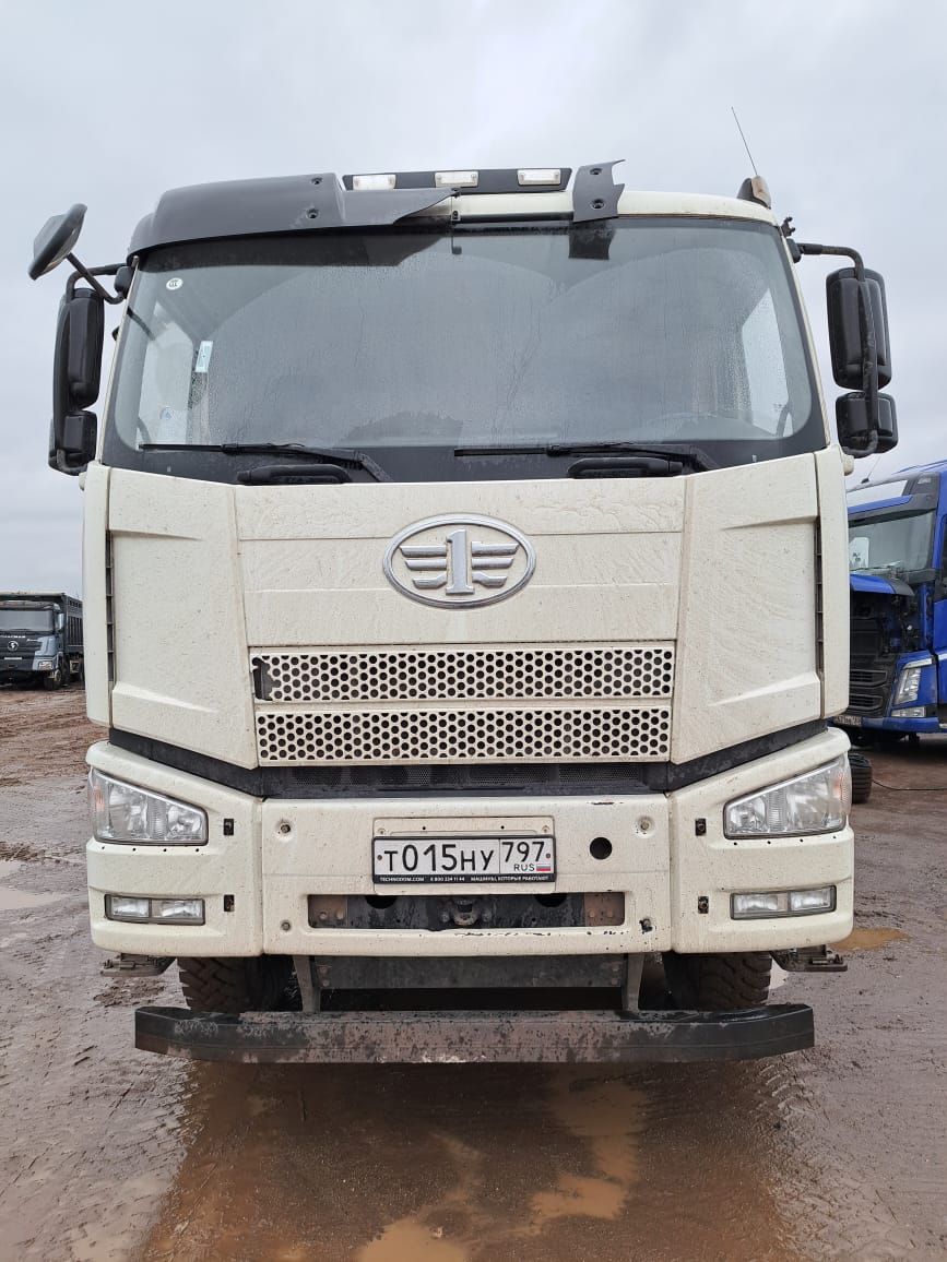 J6 8x4 Самосвал