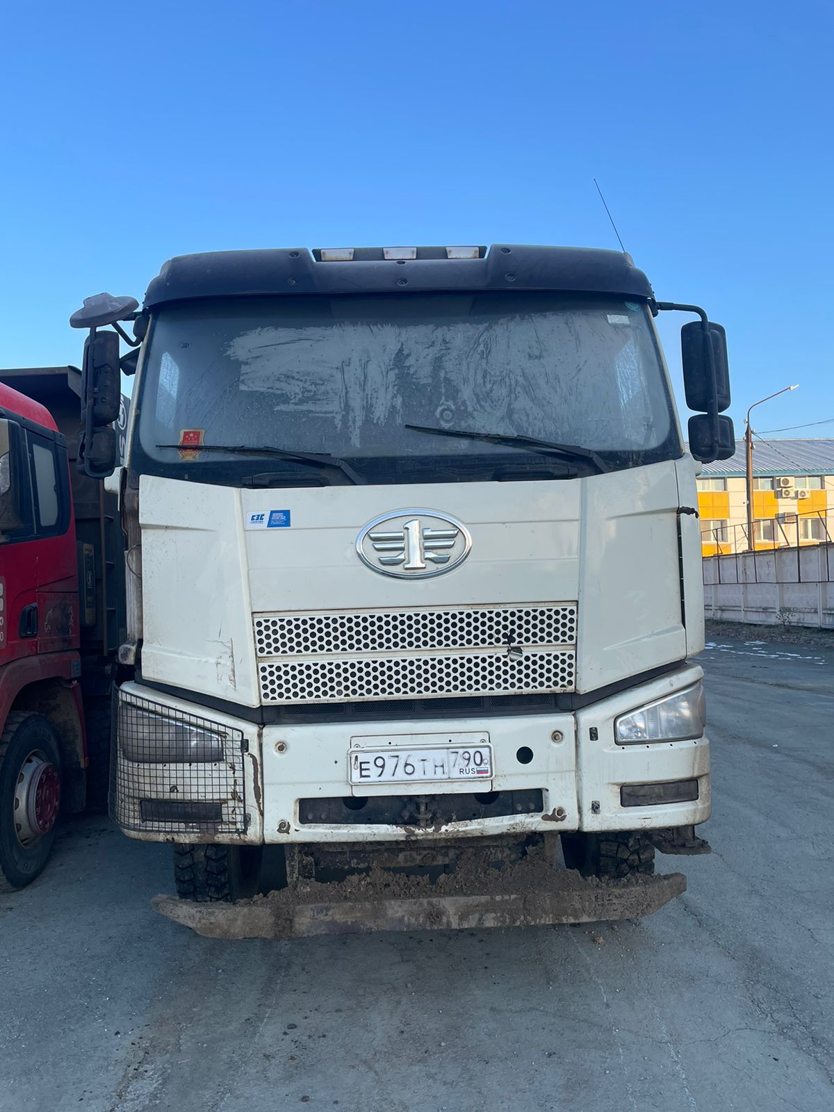 J6 8x4 Самосвал