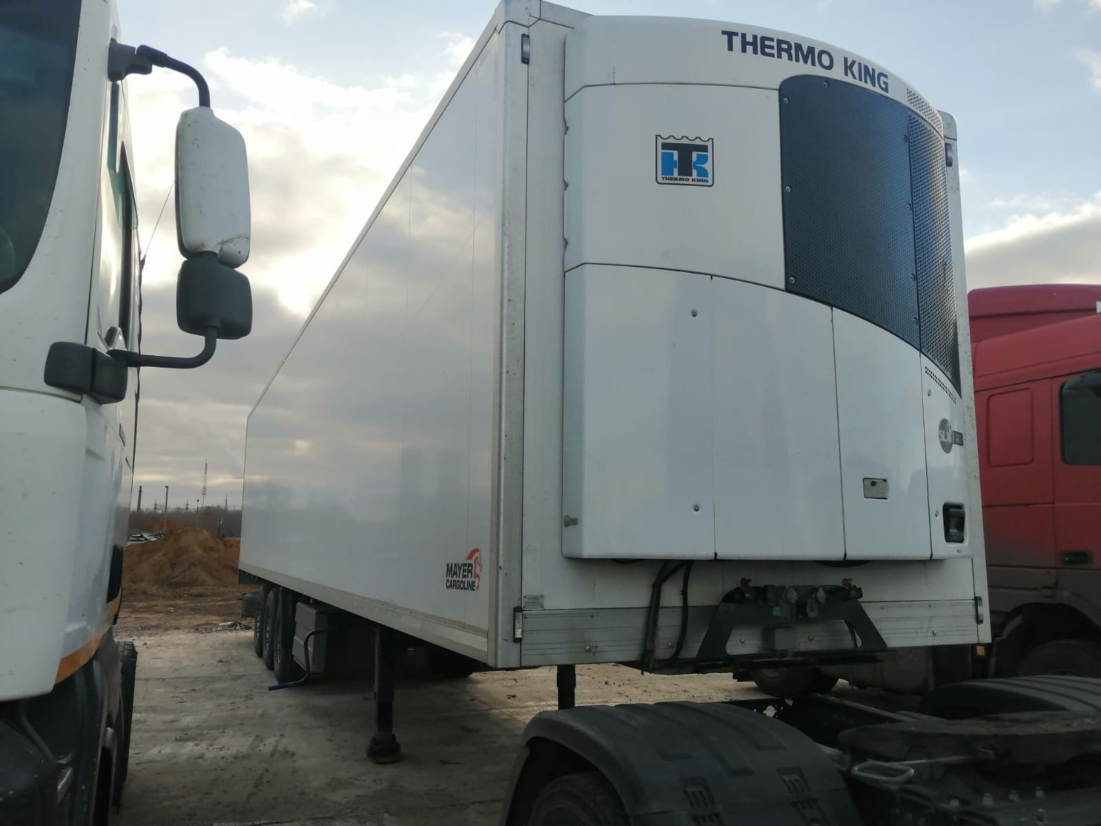 9204* Полуприцеп изотермический/рефрижератор