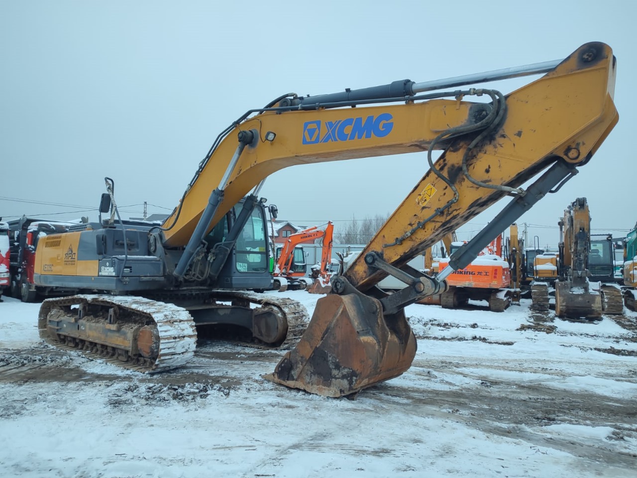 XE335 Экскаватор