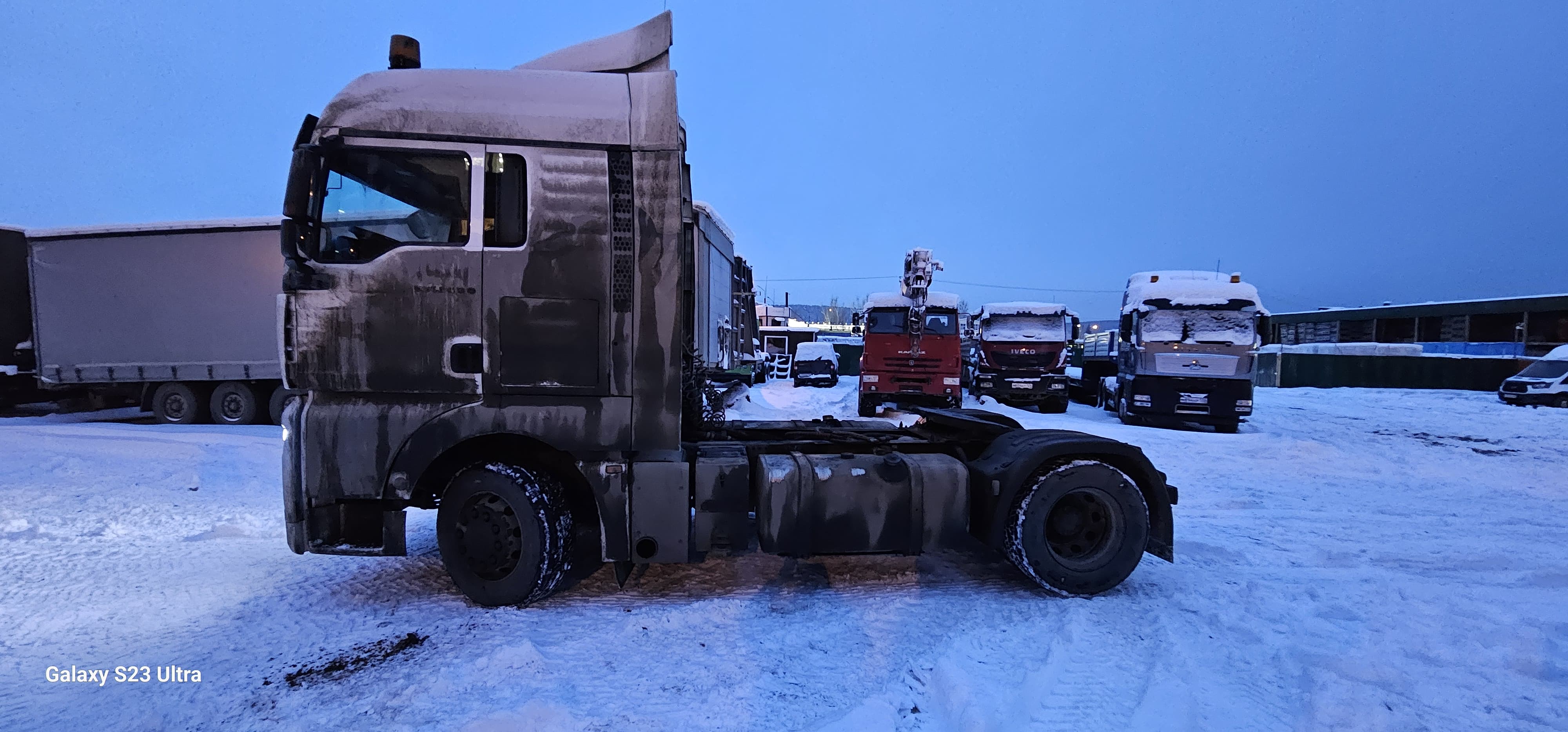 C7H 4x2 Седельный тягач