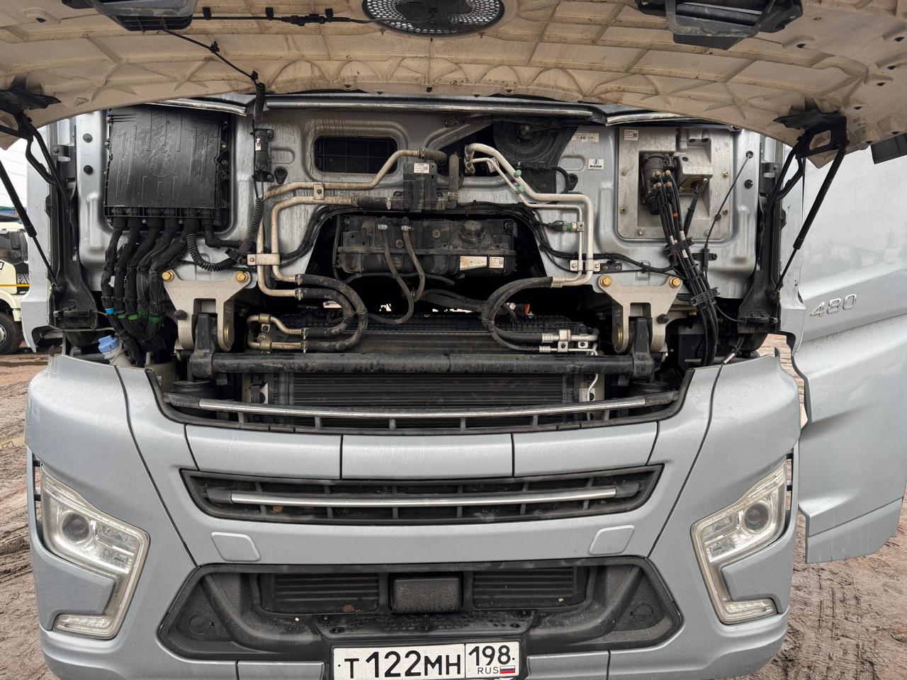 SX* 4x2 Седельный тягач