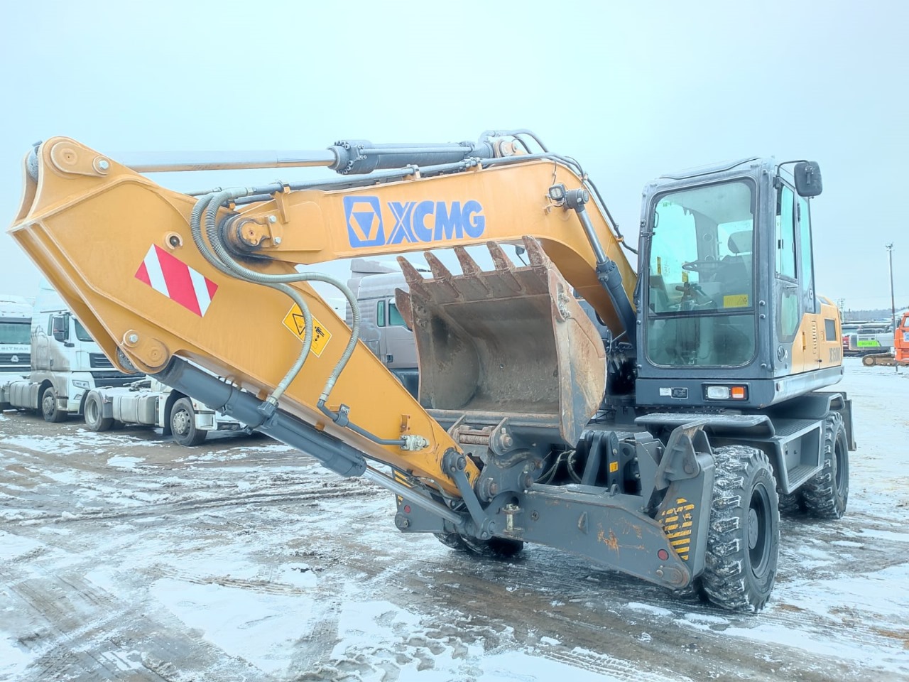 XE150* Экскаватор колесный