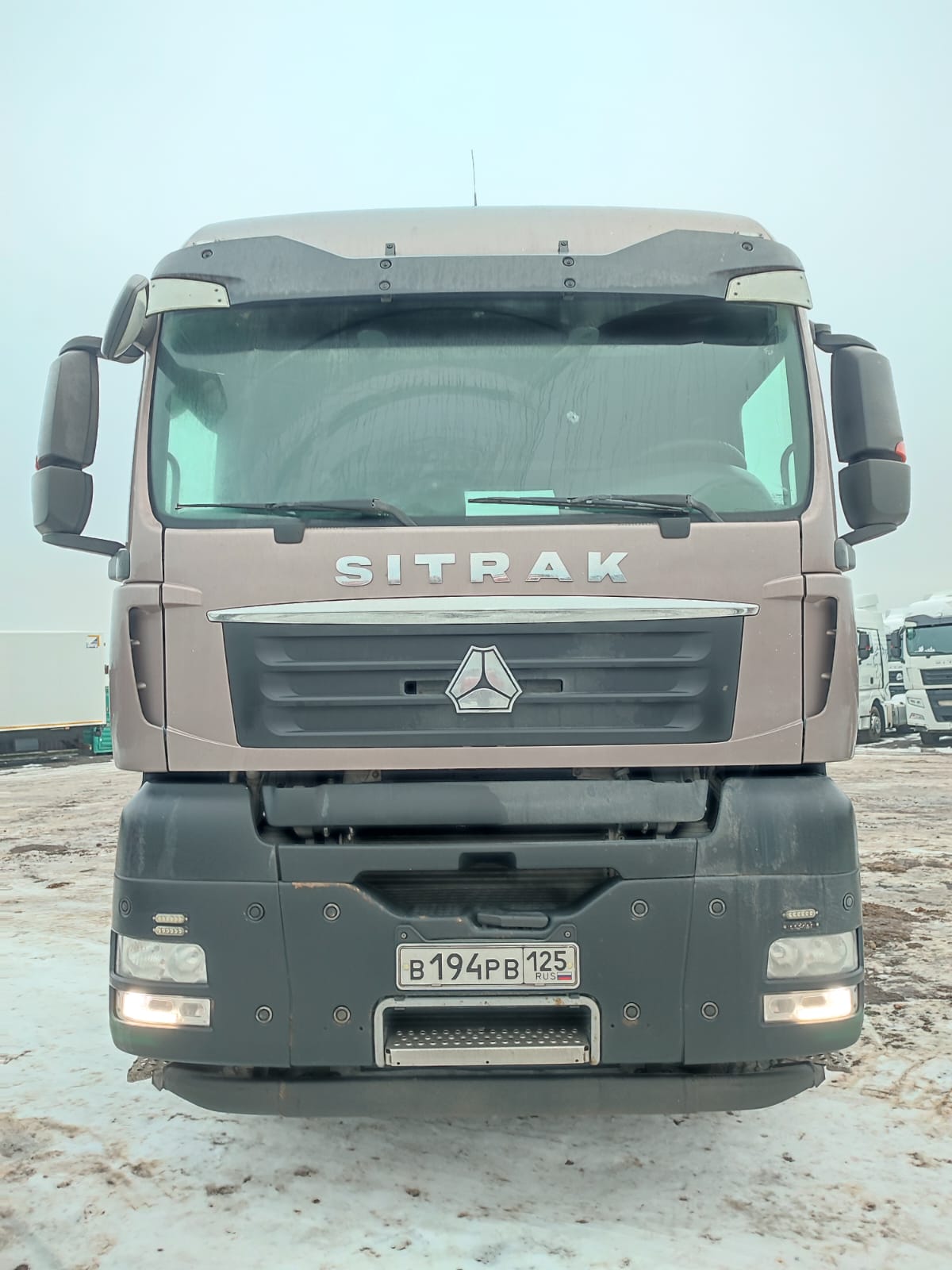 C7H 6x4 Седельный тягач