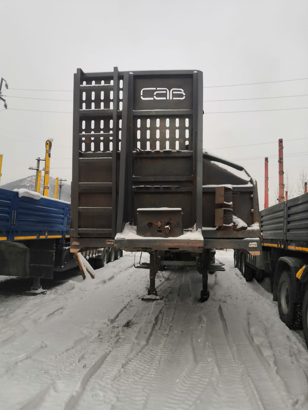 9318* Полуприцеп тяжеловоз 2 оси