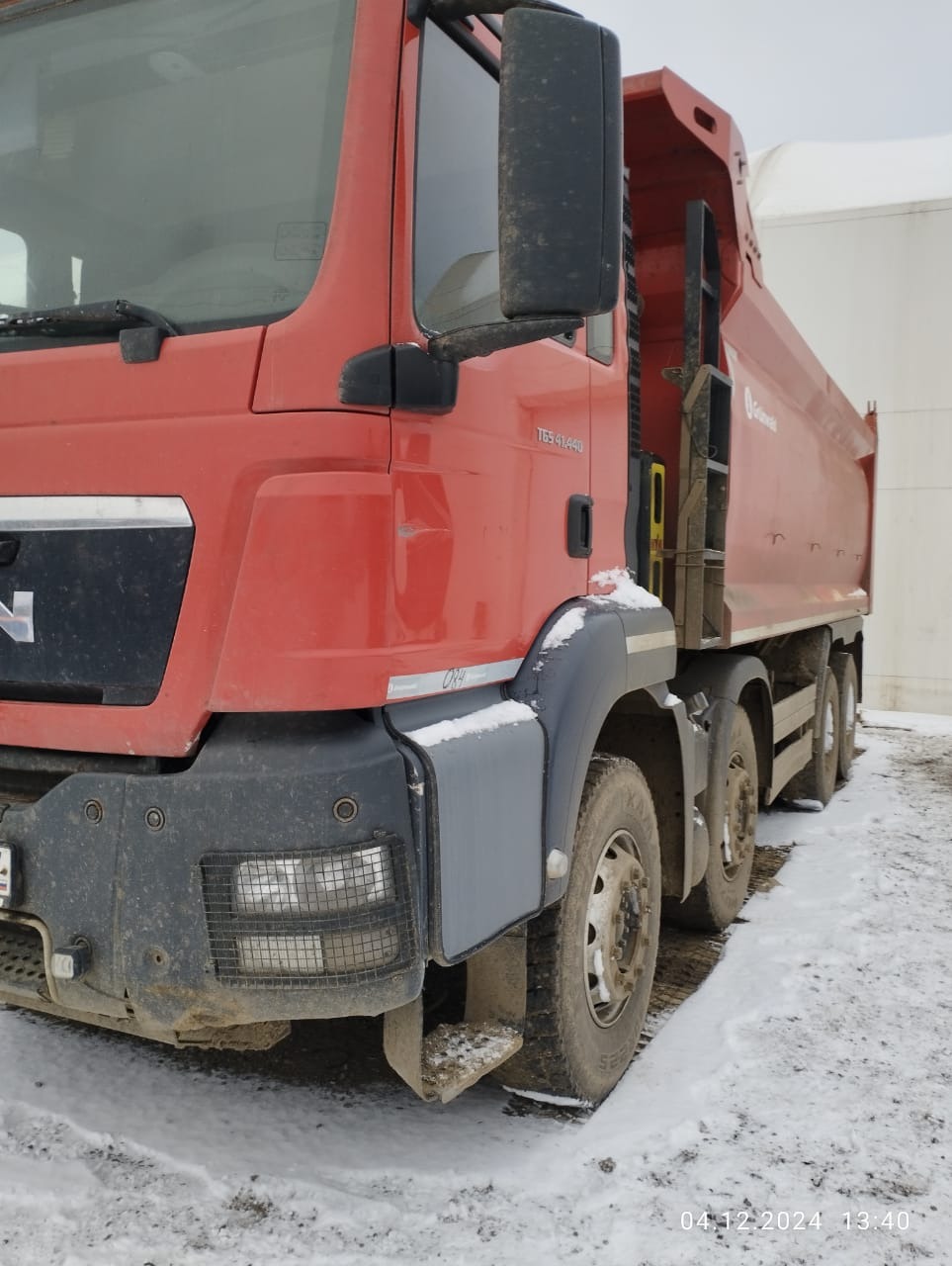 6582* на шасси MAN TGS 8x4 Самосвал