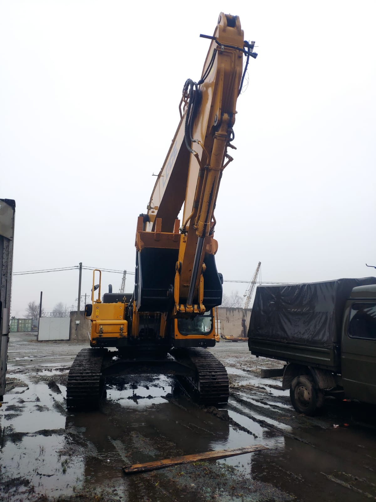 E6255 Экскаватор