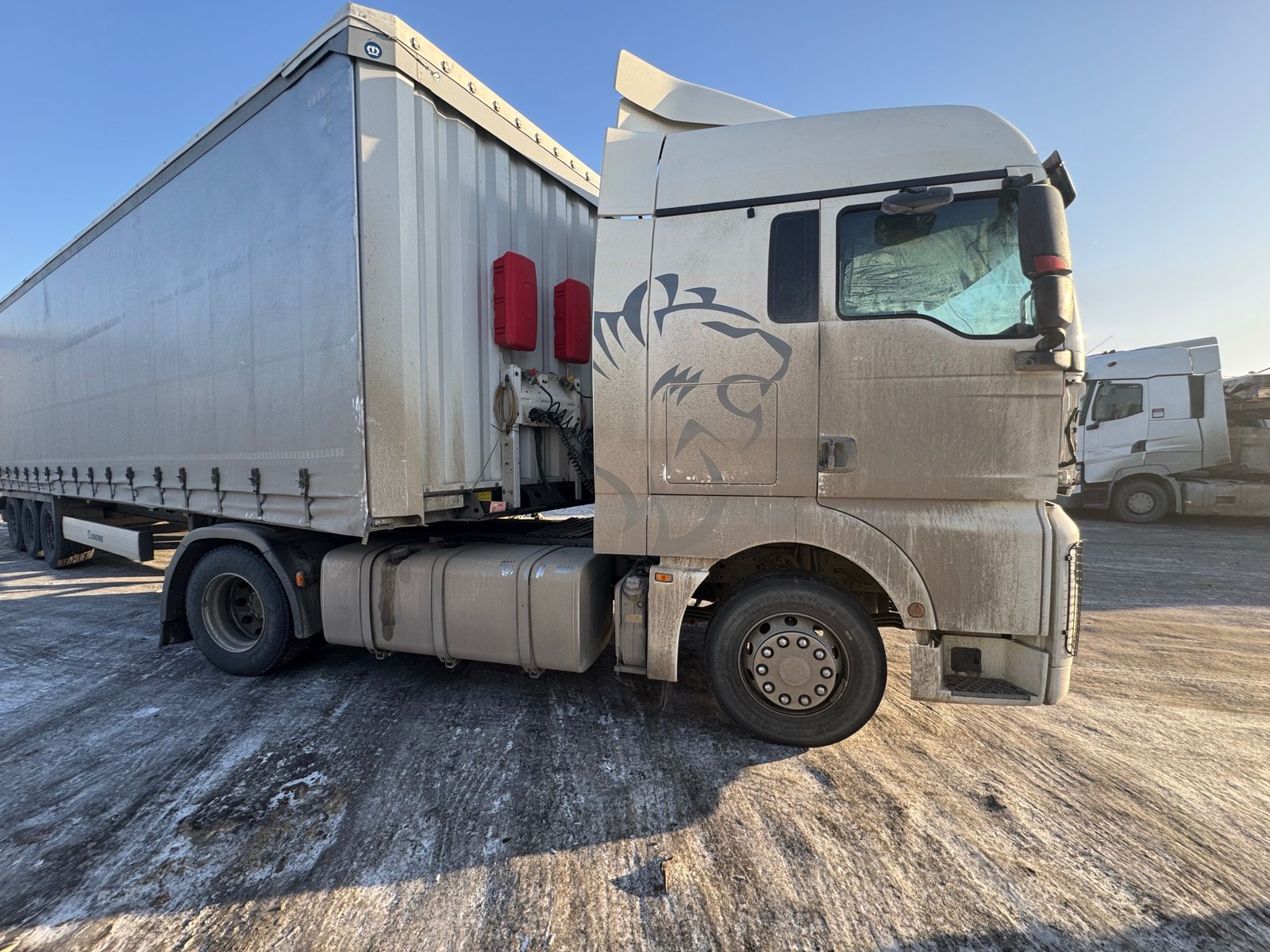 SD Полуприцеп шторный