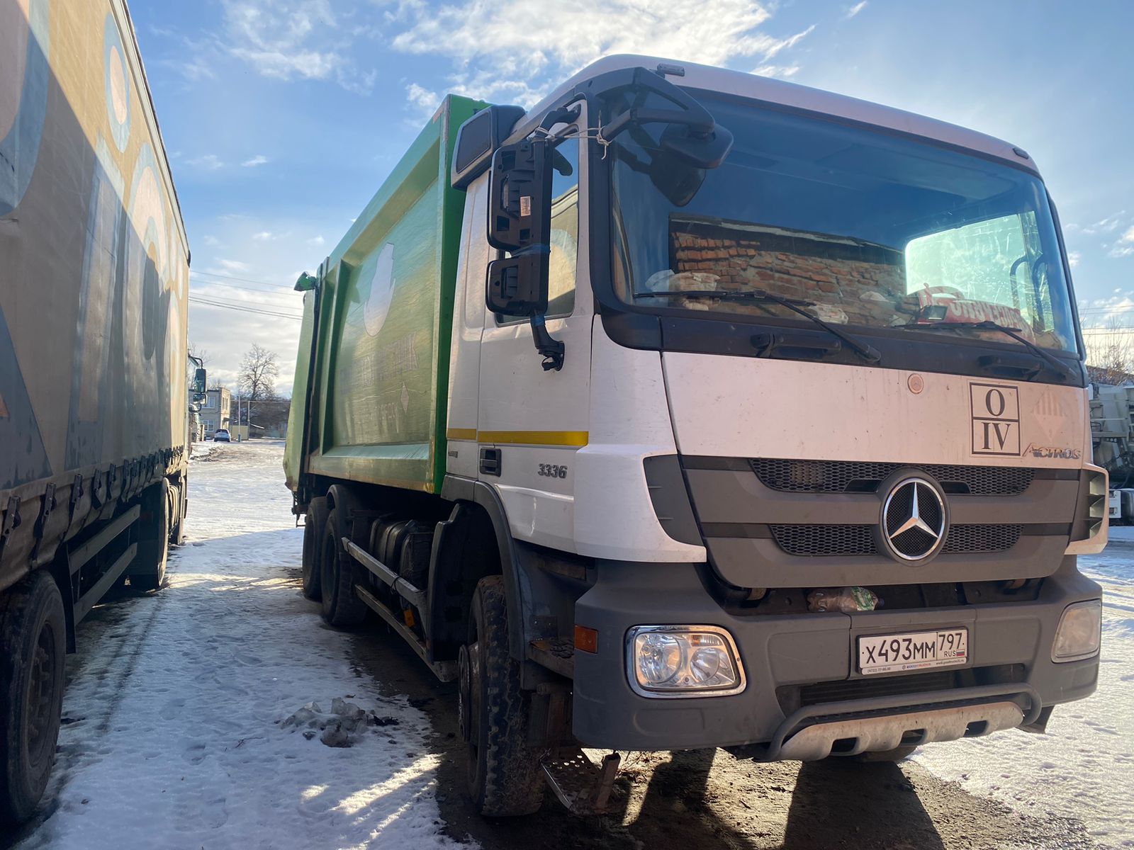 MB3* на шасси Mercedes-Benz Actros 6x4 Мусоровоз