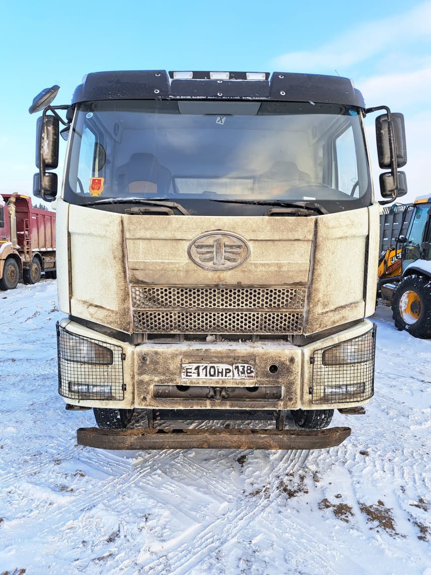 J6 8x4 Самосвал
