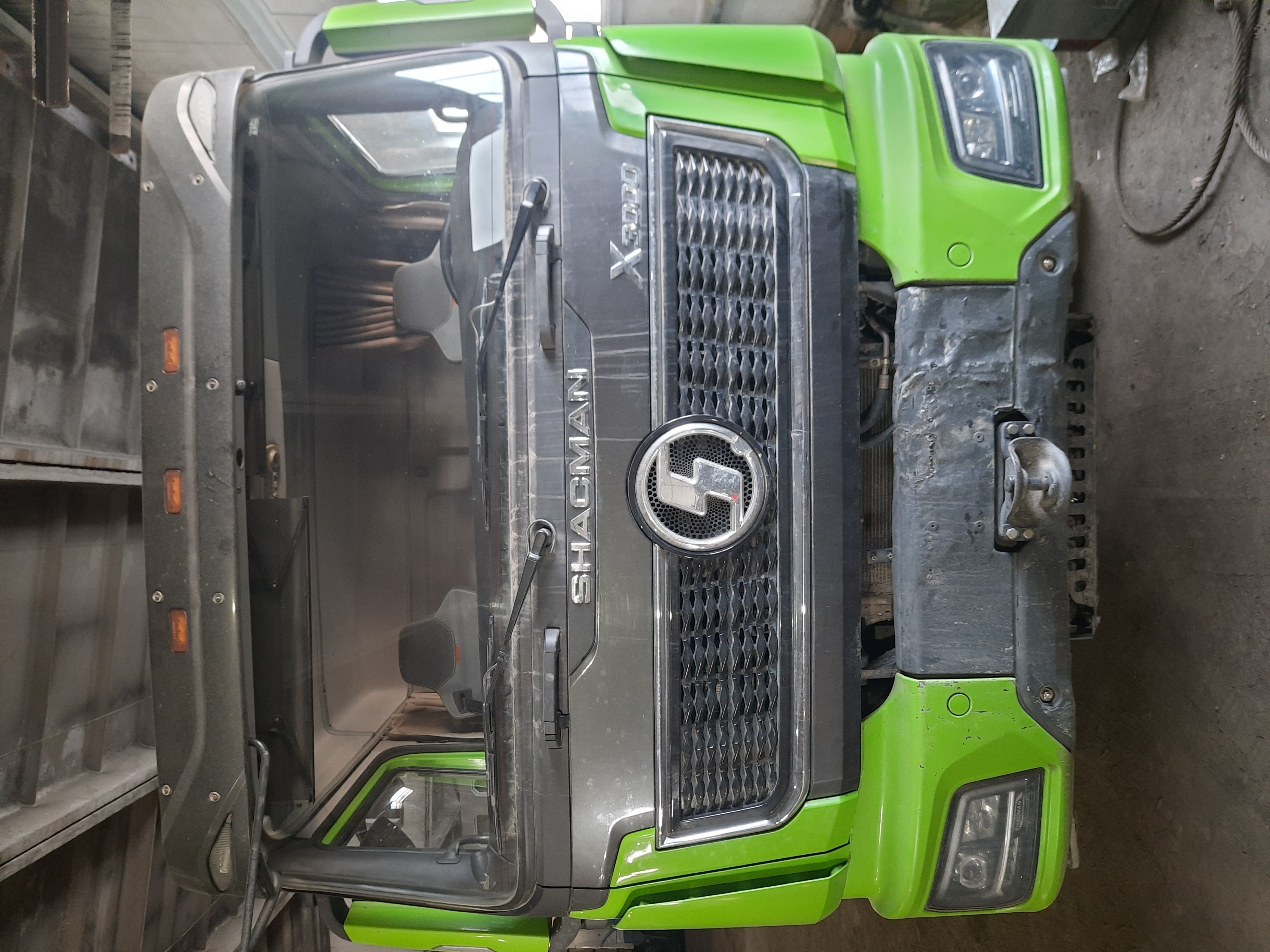SX* 8x4 Самосвал