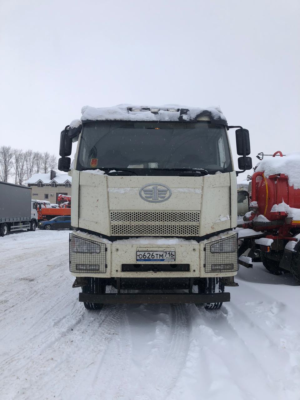 J6 8x4 Самосвал