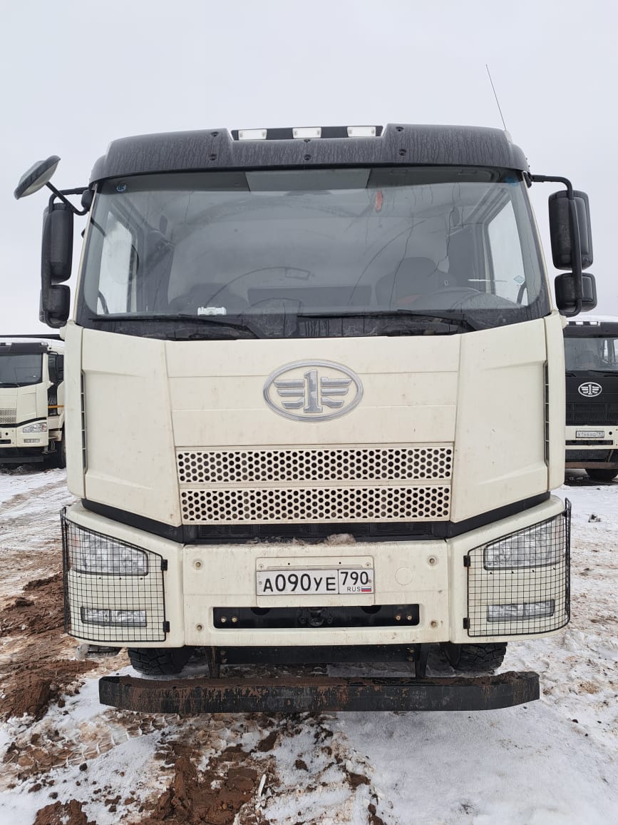 J6 8x4 Самосвал