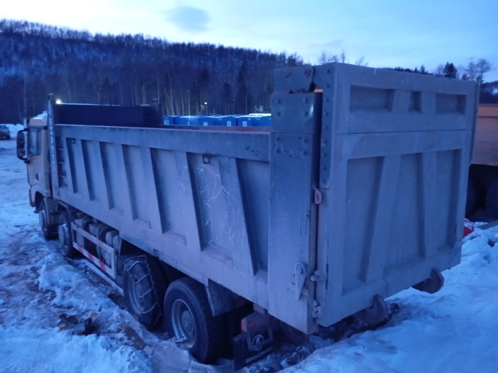 SX* 8x4 Самосвал