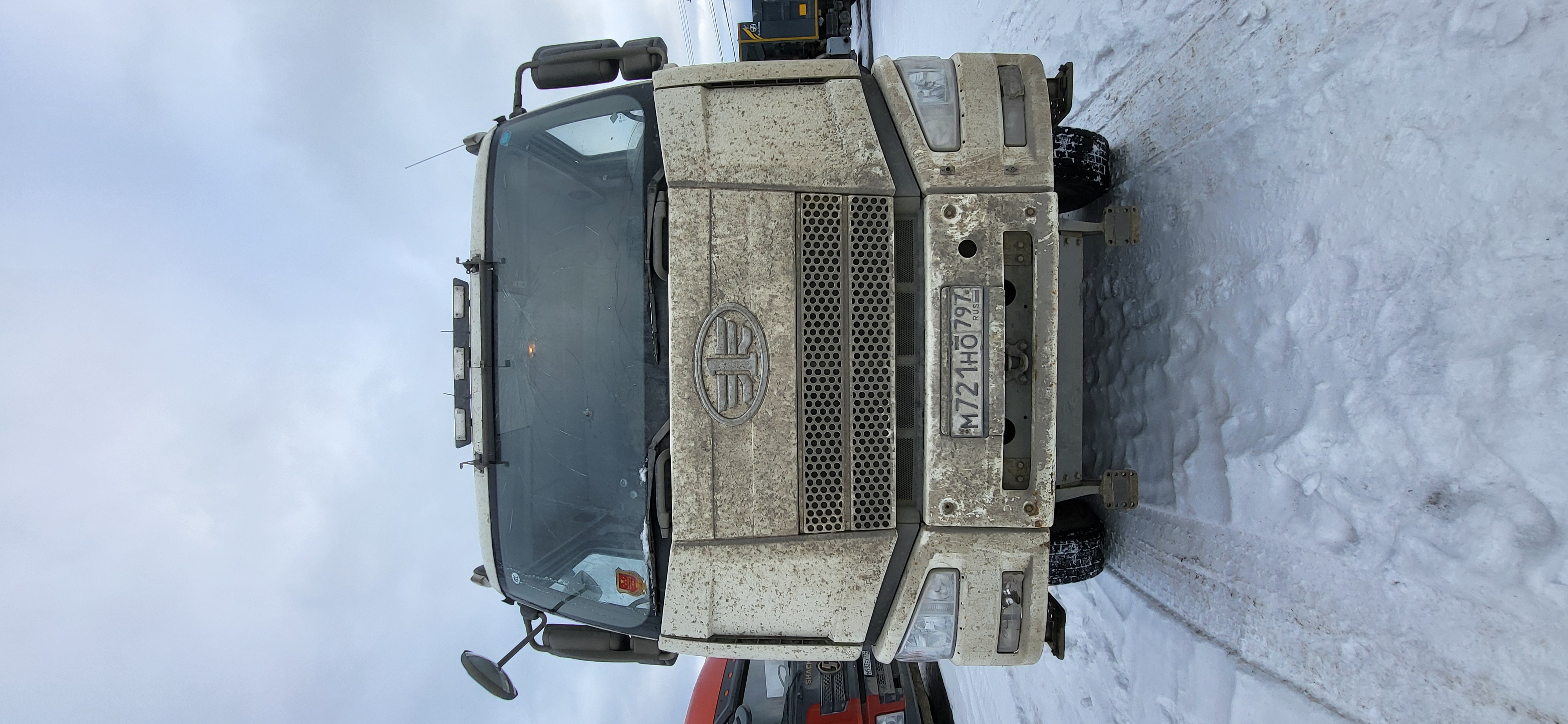 6589* на шасси FAW CA 3310 8x4 Самосвал
