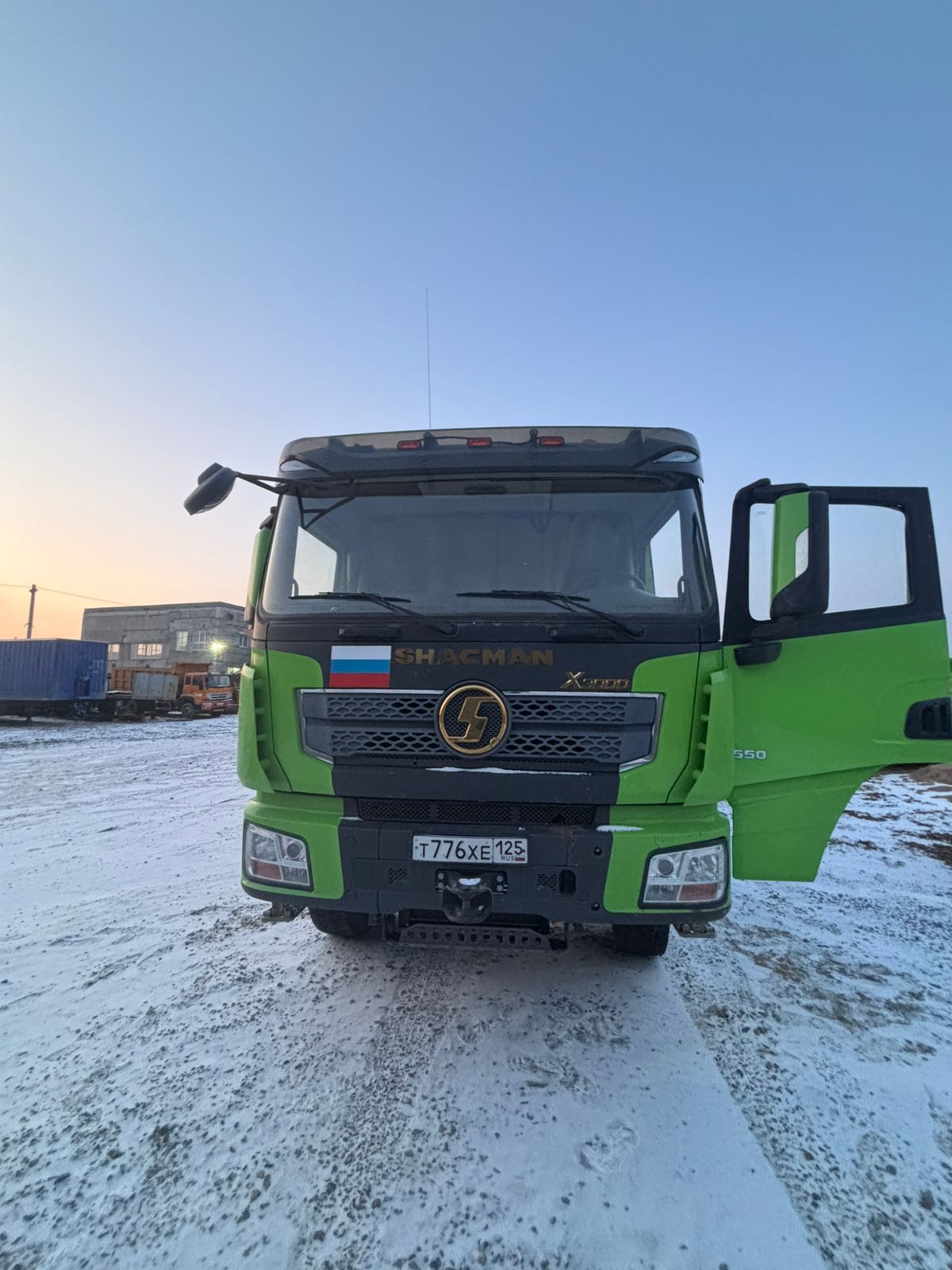 SX* 8x4 Самосвал