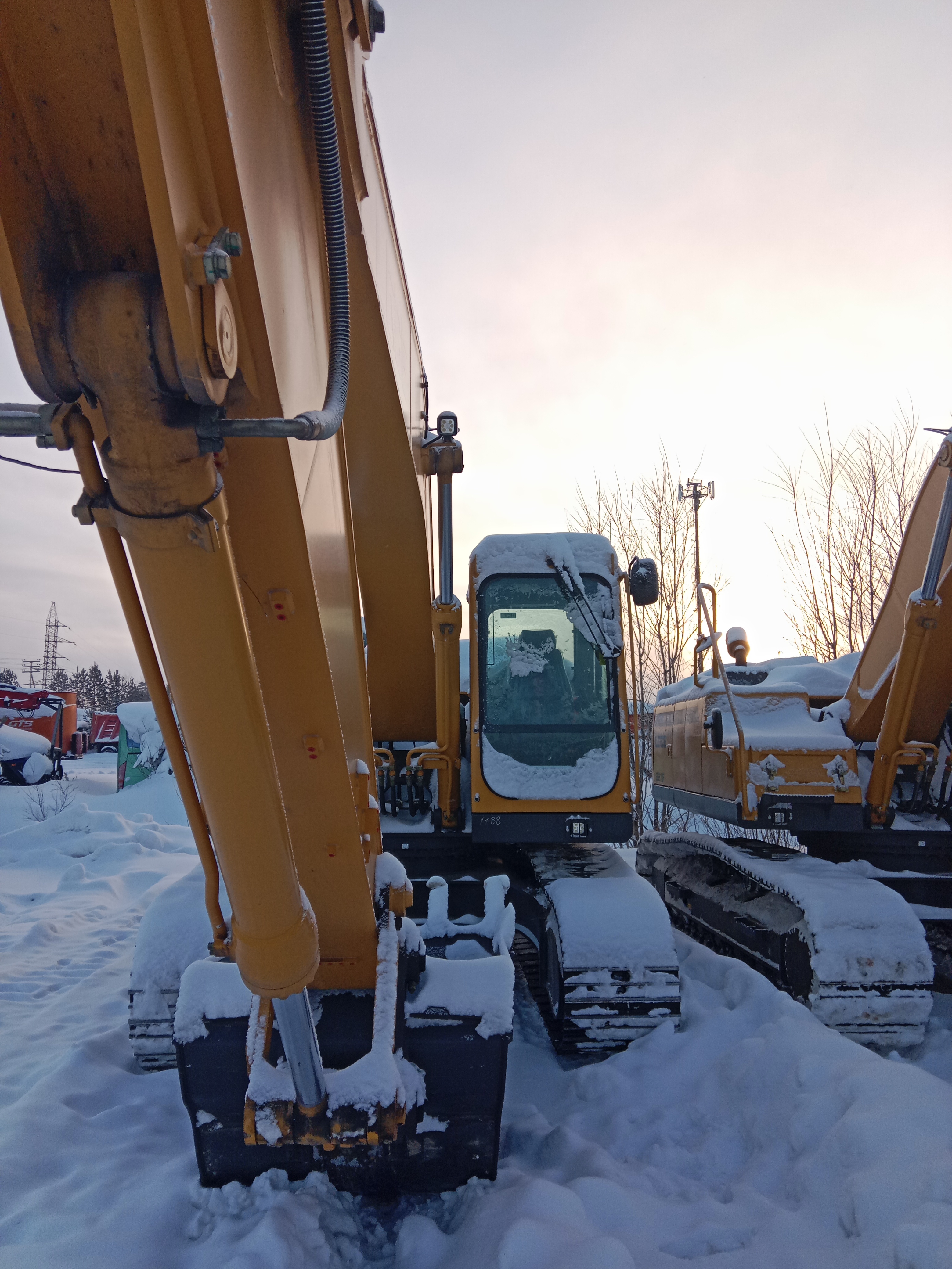 E6210 Экскаватор
