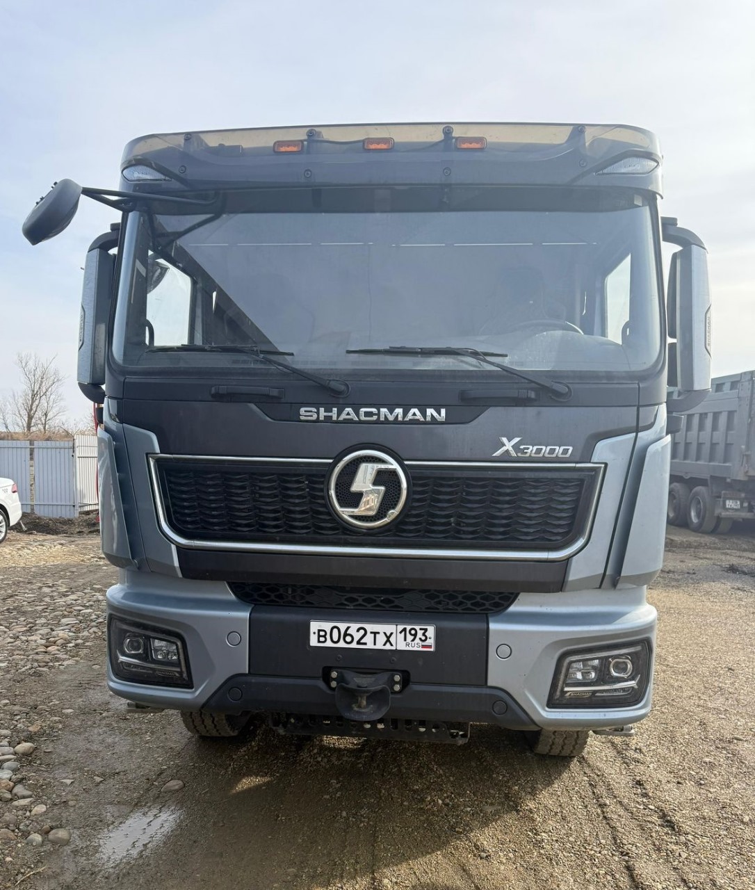 SX* 8x4 Самосвал