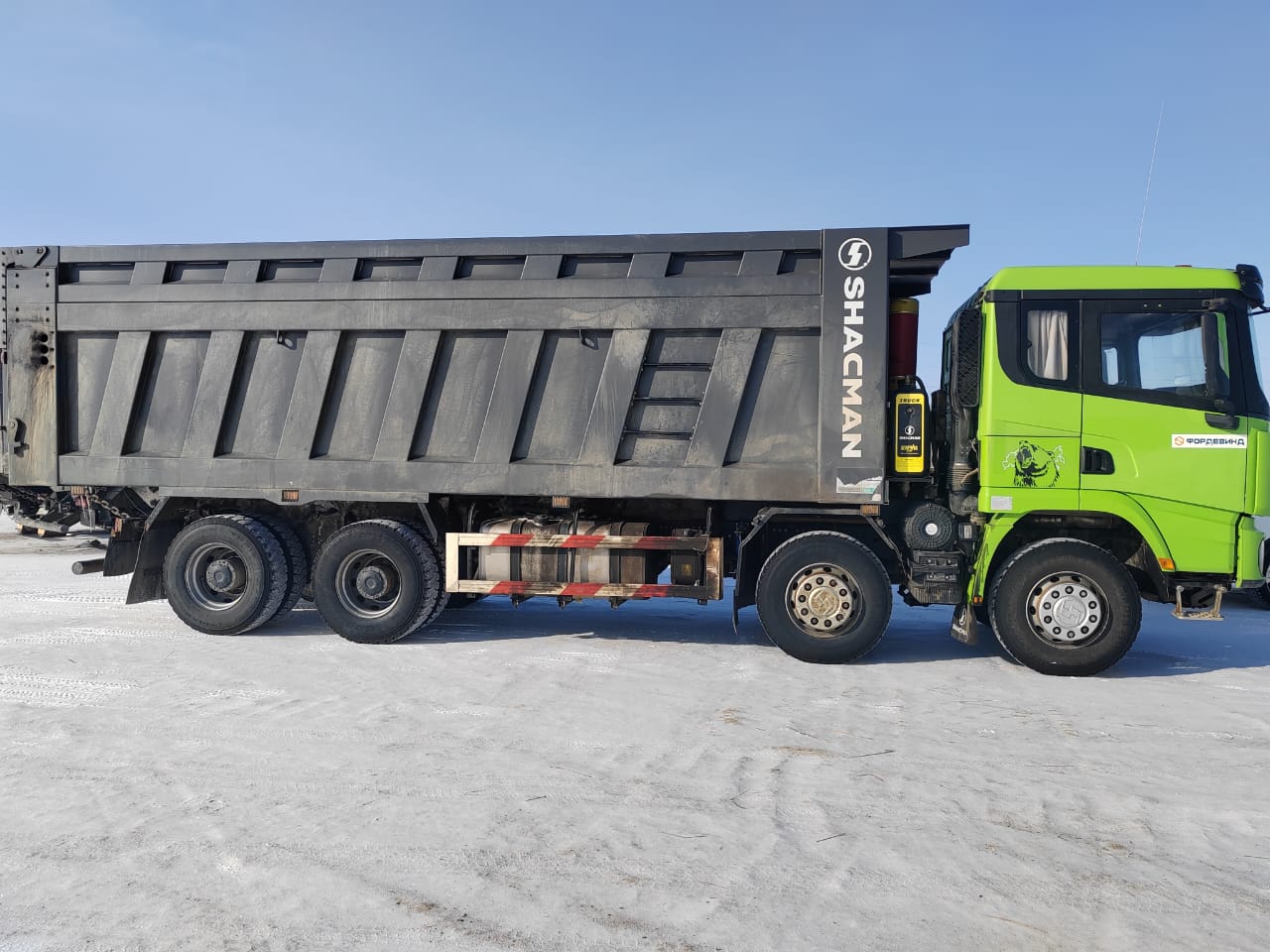 SX* 8x4 Самосвал