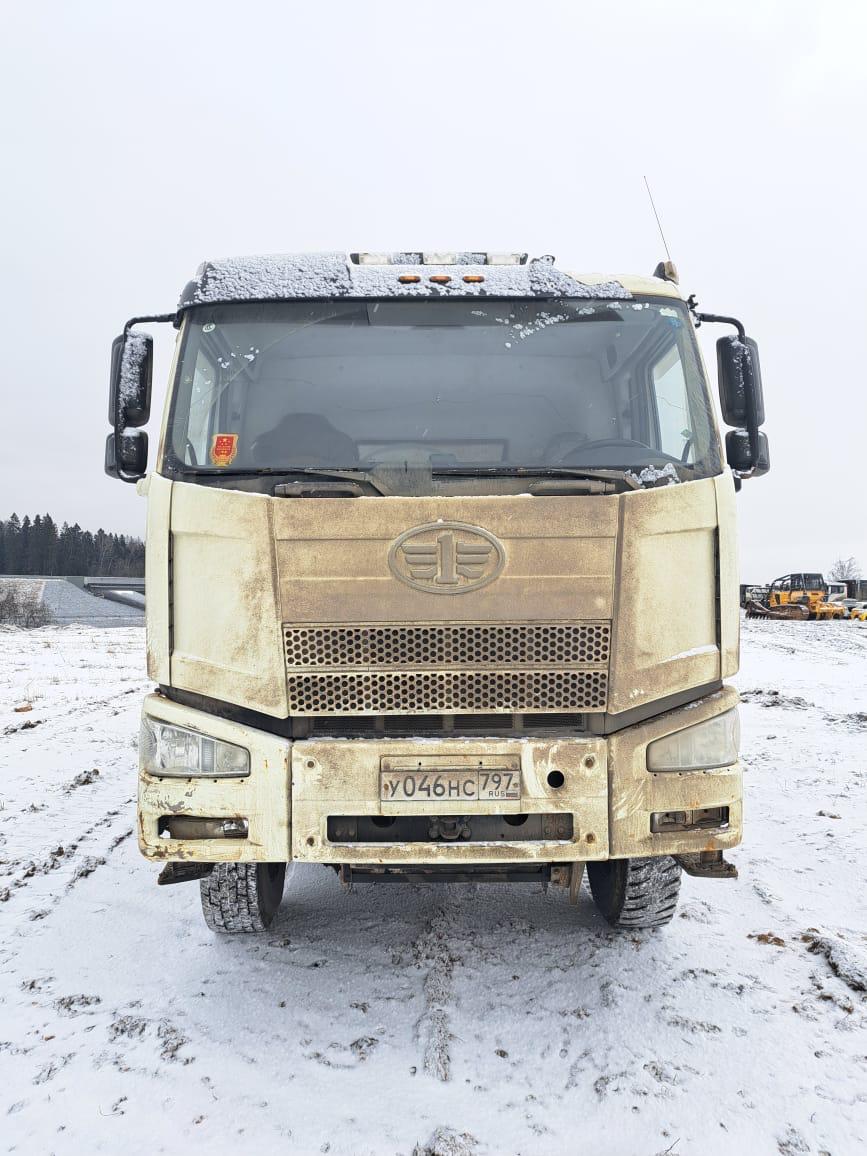 J6 8x4 Самосвал