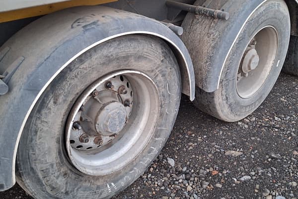 9989 Полуприцеп зерновоз