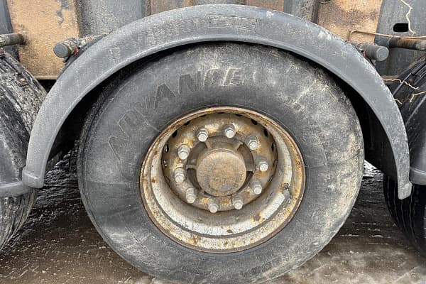 9595 Полуприцеп самосвальный