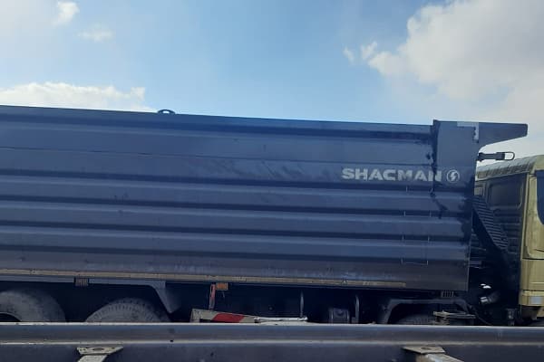 SX33186T366 8х4 Самосвал