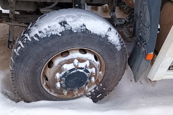 SX32586V385 6x6 Самосвал