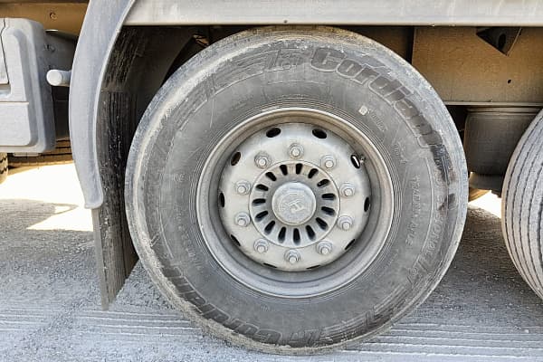 9142*  Полуприцеп шторный