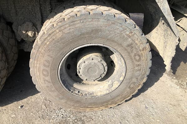 J6 8x4 Самосвал