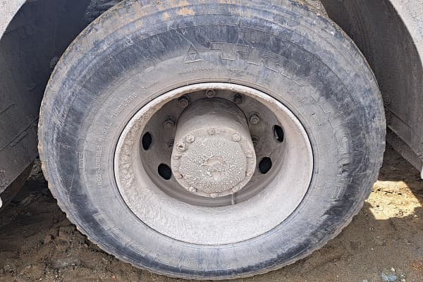 SX* 6x4 Седельный тягач