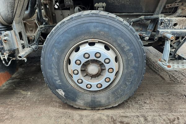 J6 8x4 Самосвал