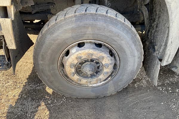 J6 8x4 Самосвал