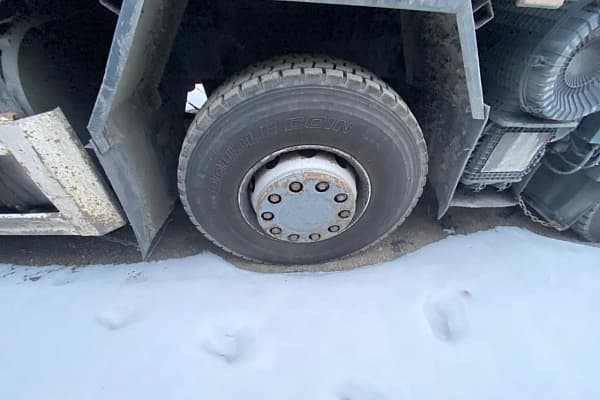 J6 8x4 Самосвал
