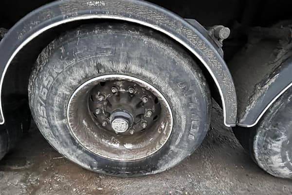 858* Прицеп самосвал