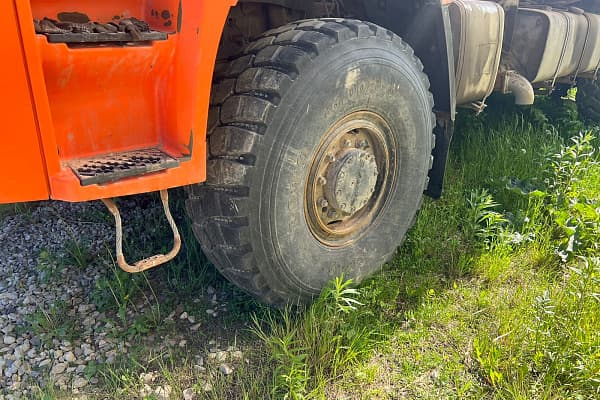 5675* на шасси КамАЗ 65222 6x6 Автоцистерна нефтепромысловая