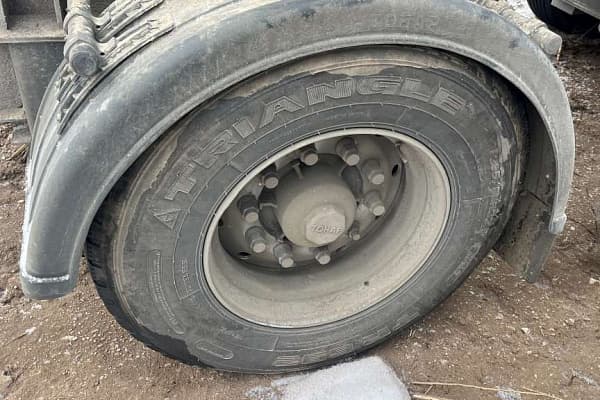 8579 Прицеп самосвальный