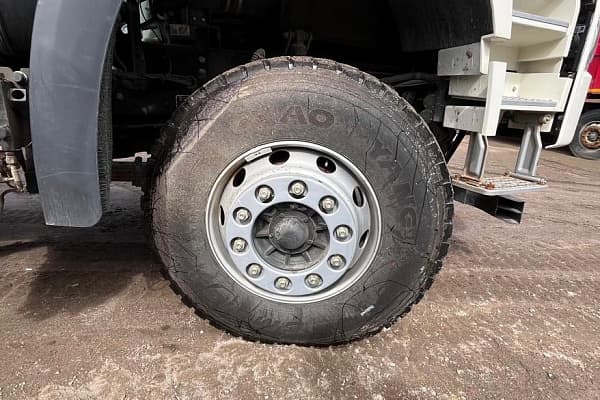 ER31* на шасси FAW CA 3310 8x4 Измельчитель