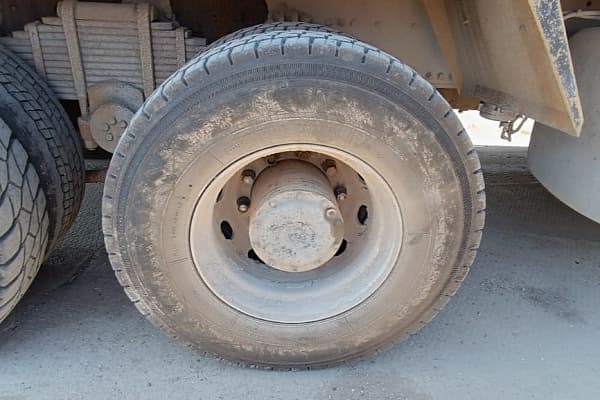 J6 8x4 Самосвал