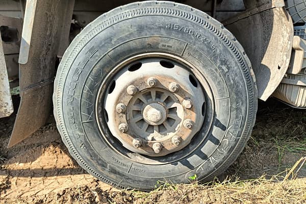 SX* 8x4 Самосвал